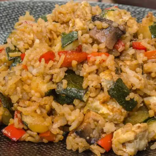 Yakimeshi ; riz frit à la teppanyaki