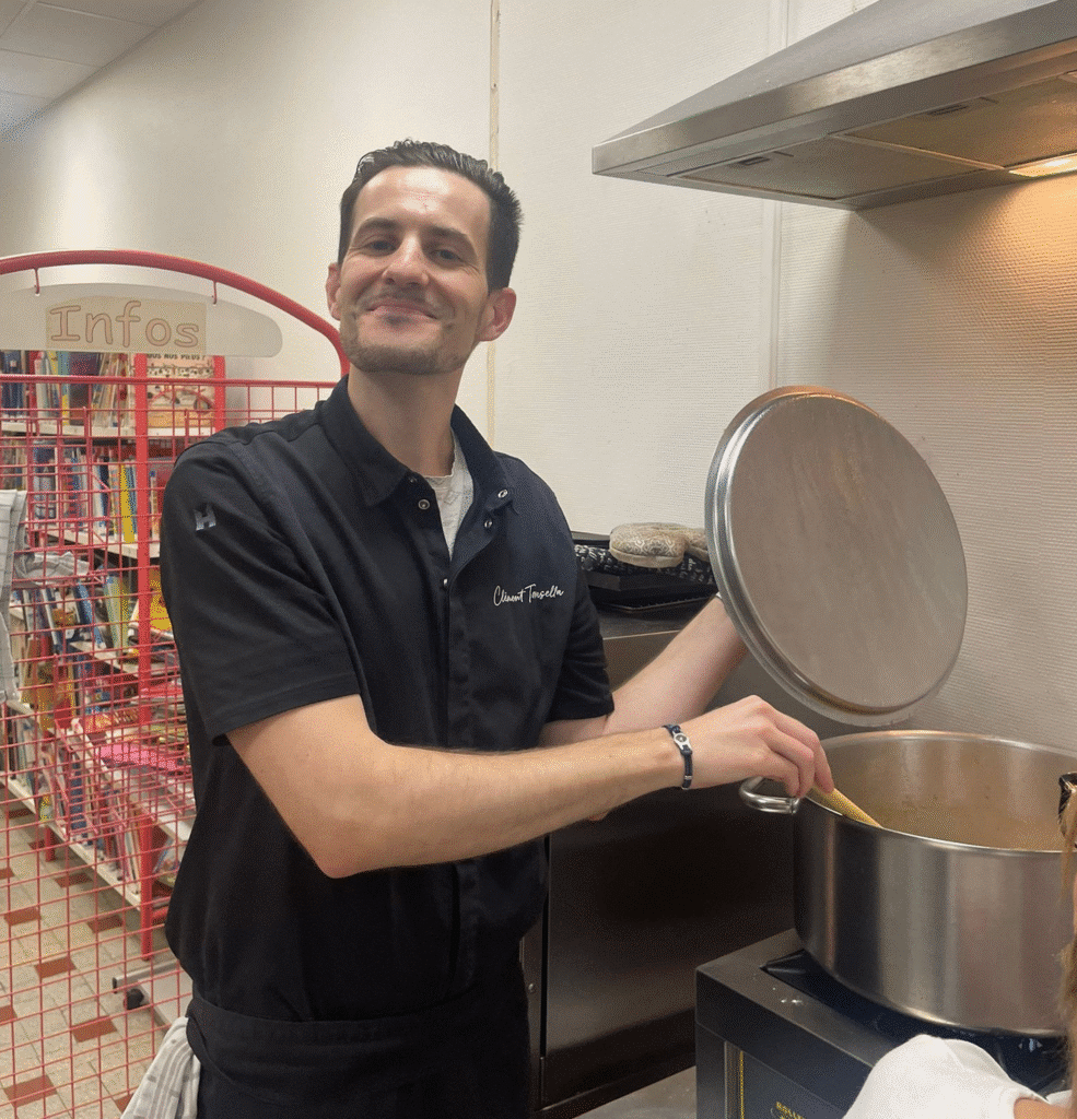 Cours de cuisine en centre social et socioculturel