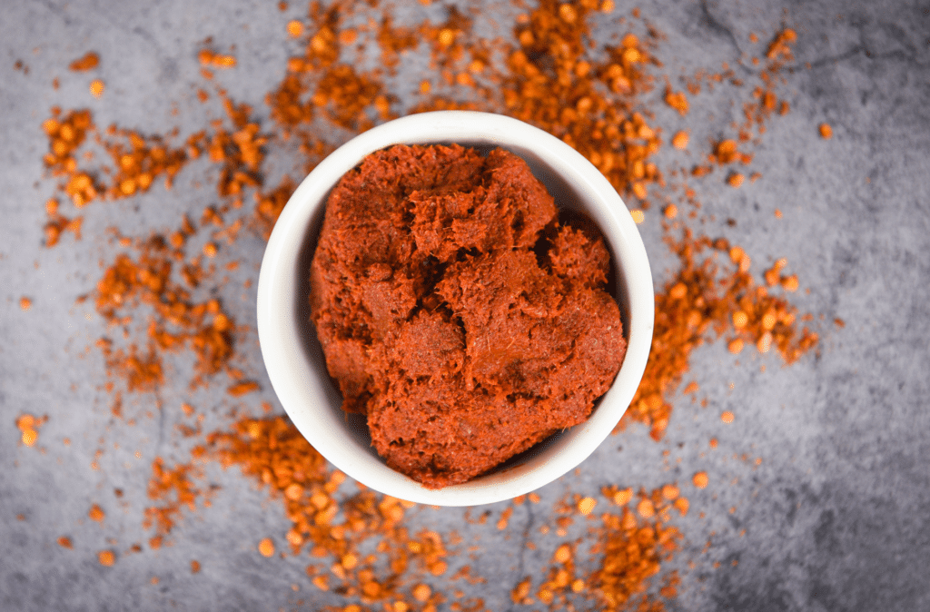 Pâte de curry thaïlandaise utilisée en cuisine